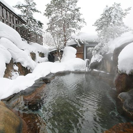 Ryokan Kutsuroginoya Yuu Такаяма Экстерьер фото