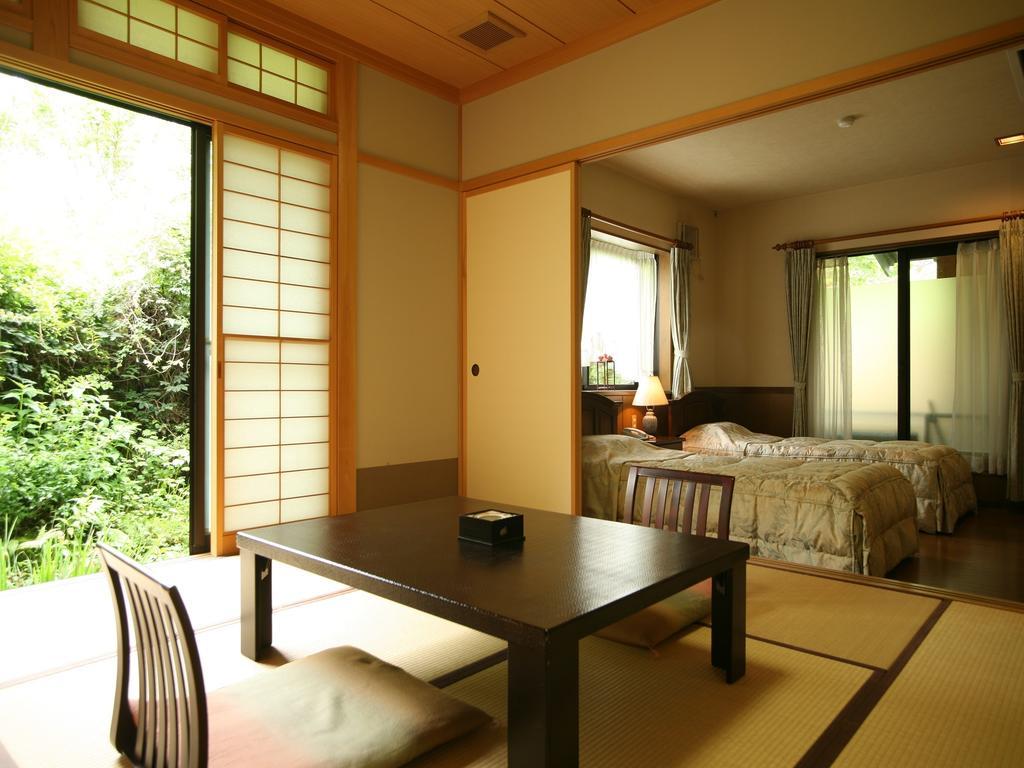 Ryokan Kutsuroginoya Yuu Такаяма Номер фото