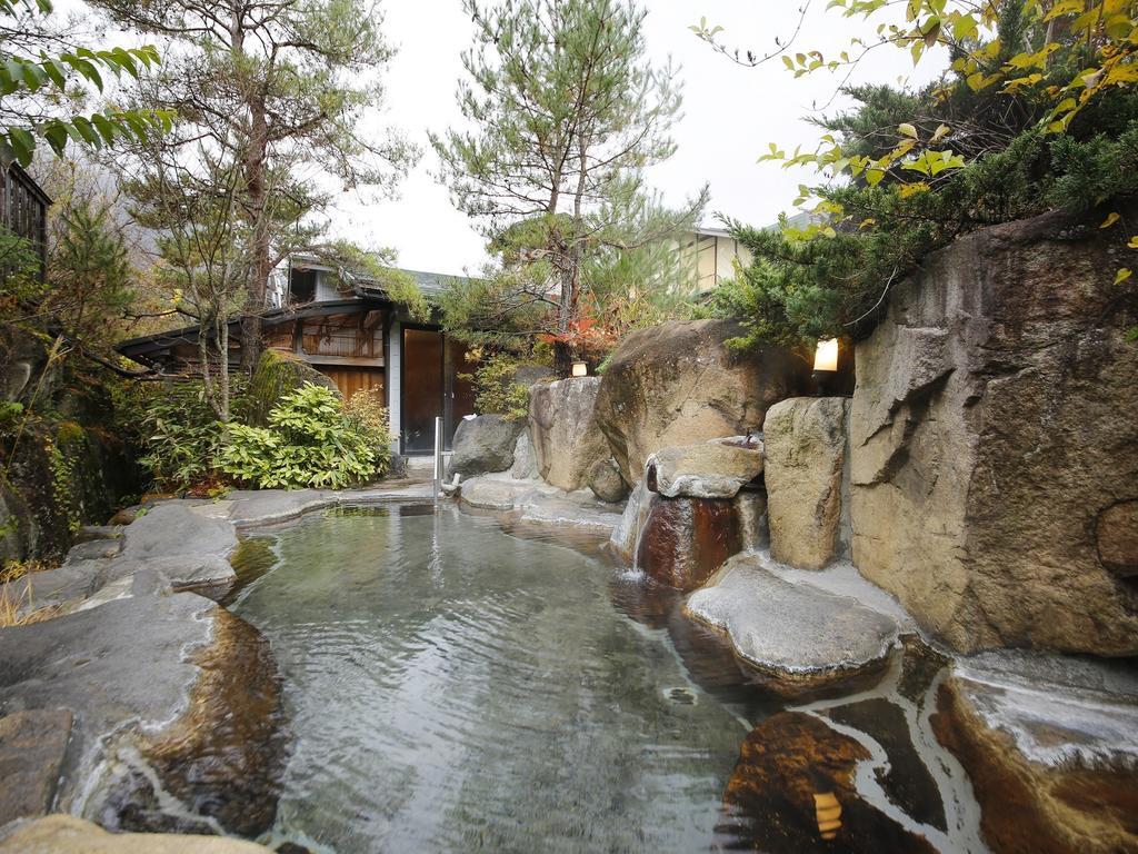 Ryokan Kutsuroginoya Yuu Такаяма Экстерьер фото