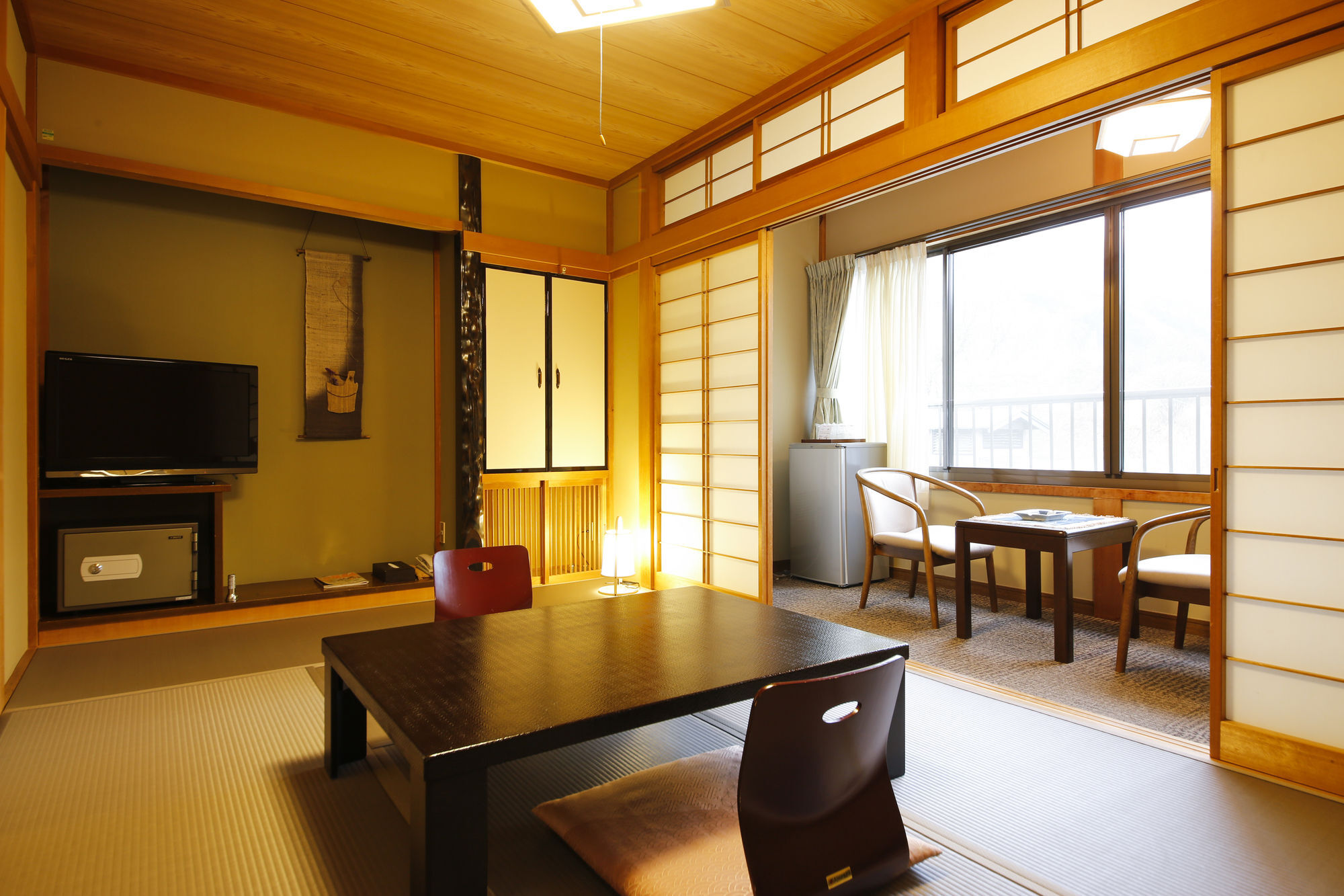 Ryokan Kutsuroginoya Yuu Такаяма Экстерьер фото