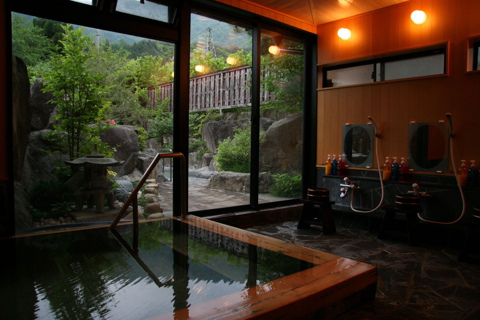 Ryokan Kutsuroginoya Yuu Такаяма Экстерьер фото